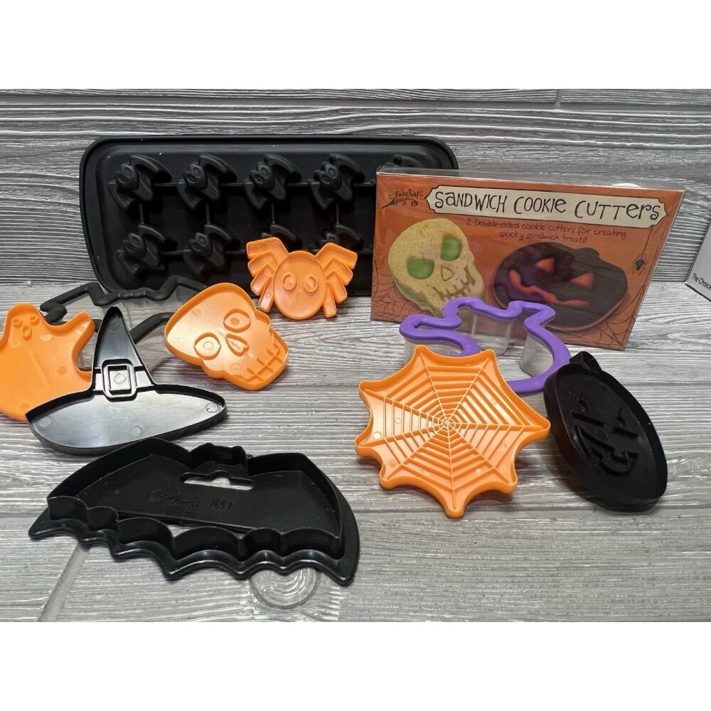 Halloween Lot of 9 Cookie Cutters 2 Sandwich Cutters & Silicone Bat Mold
